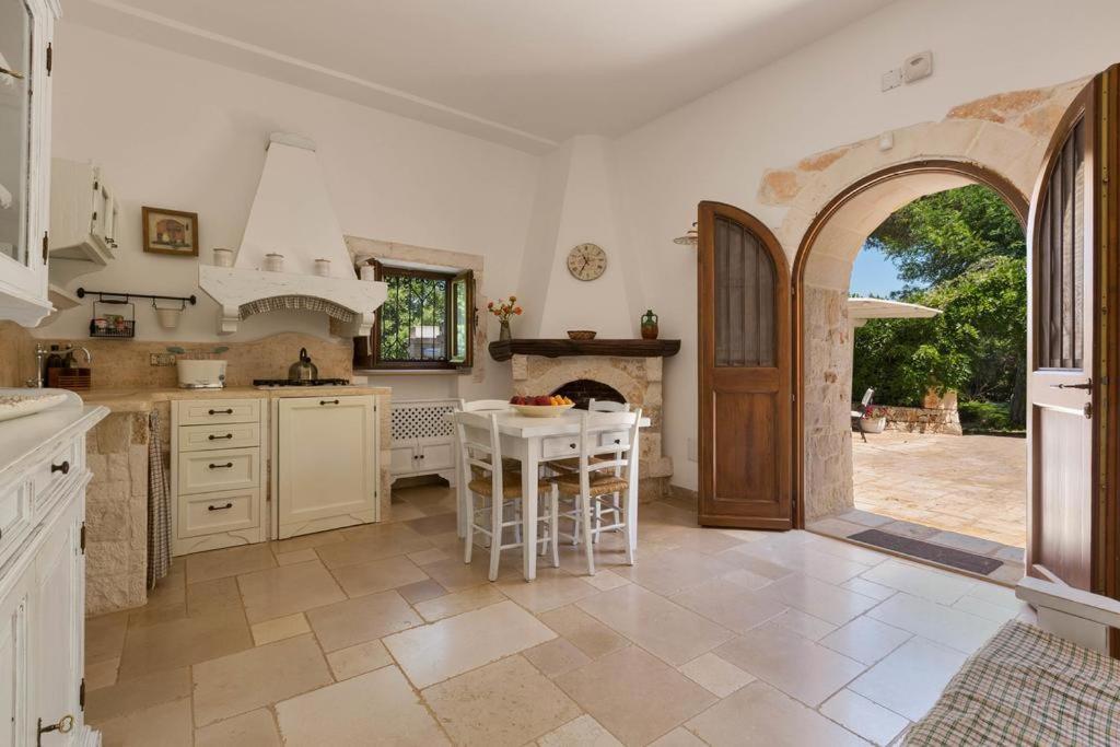 Trullo Dei Messapi Appartement Ceglie Messapica Buitenkant foto